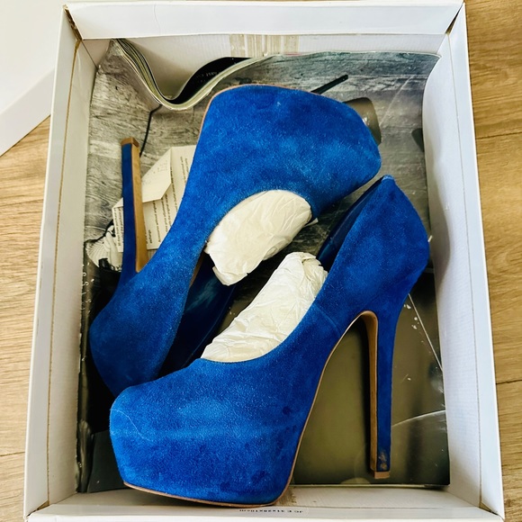 Steve Madden Blue Suede Platform Heels - Picture 3 of 11